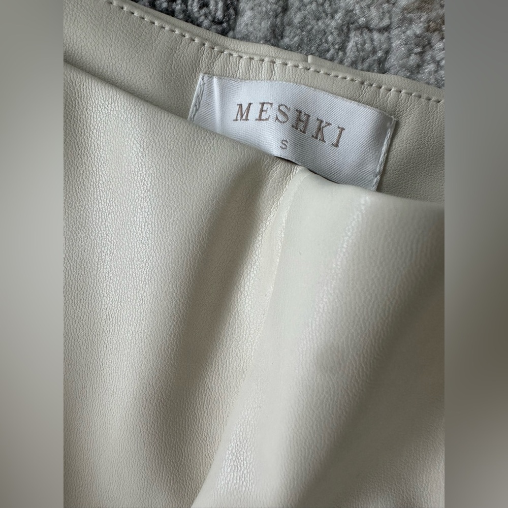 Meshki Vanessa Faux Leather Split Pant - Picture 4 of 4